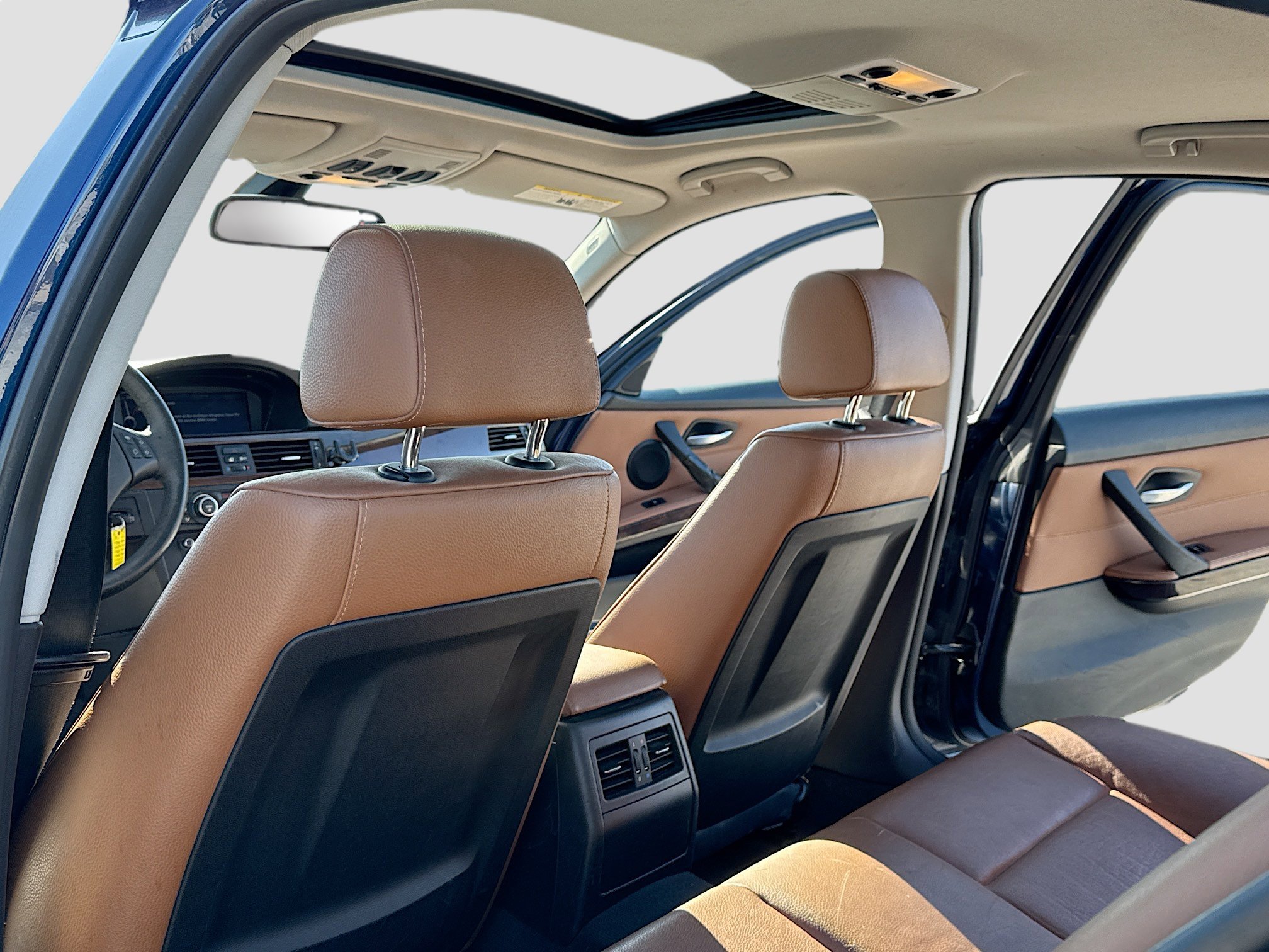 Used 2011 BMW 328i xDrive Sedan image 6