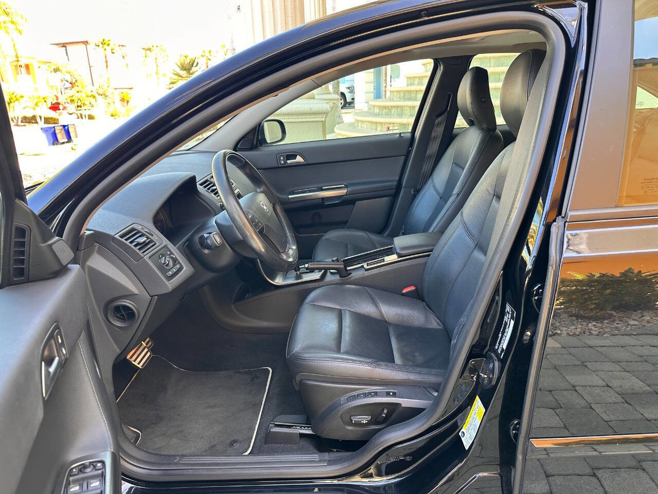 Used 2009 Volvo S40 T5 R-Design image 22