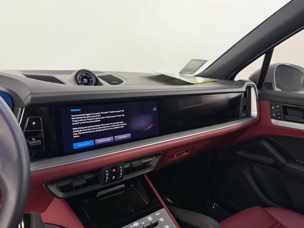 Certified 2025 Porsche Cayenne S AWD/4WD image 23