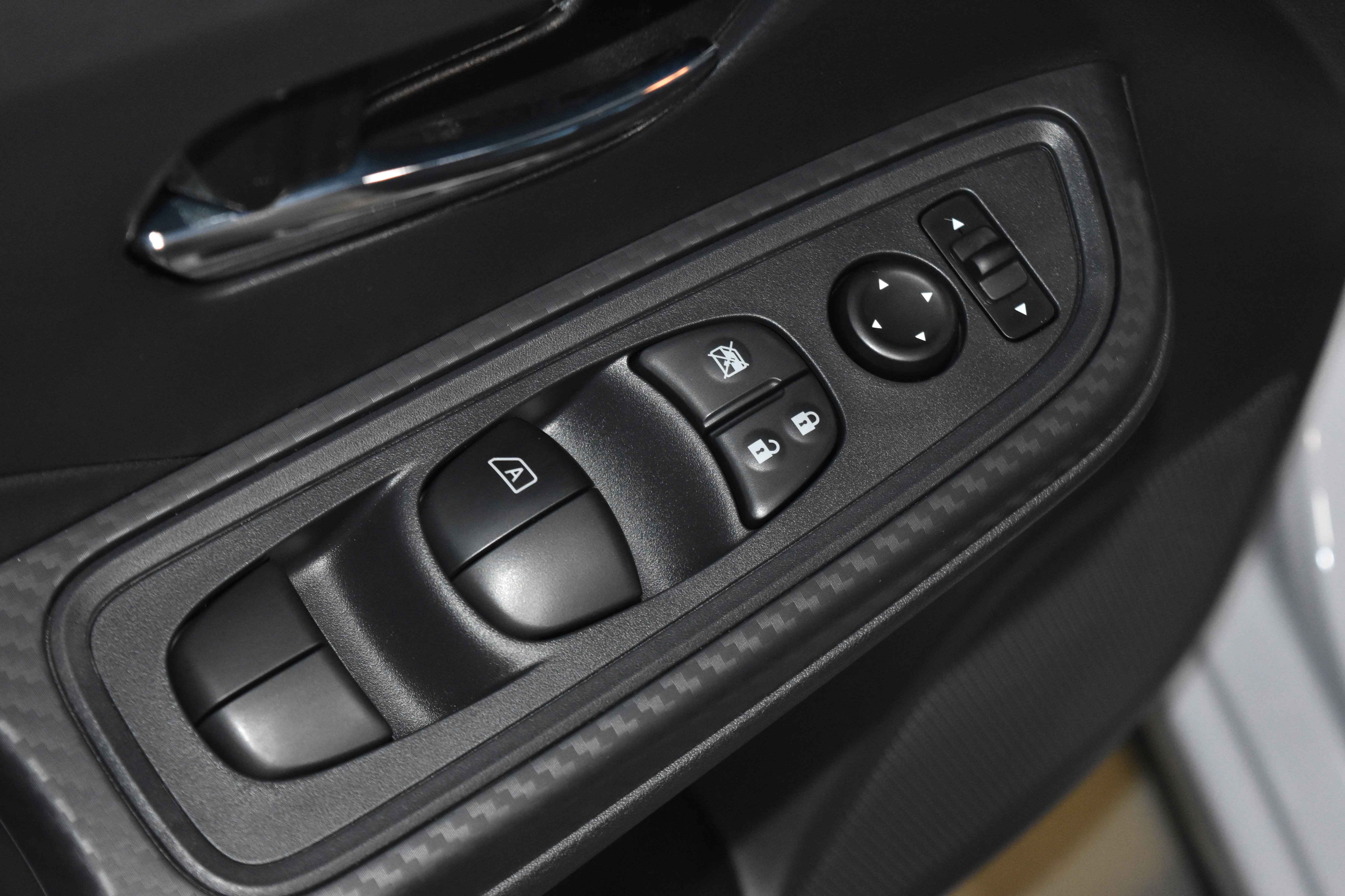 New 2025 Nissan Versa SV w/ Trunk Package image 4