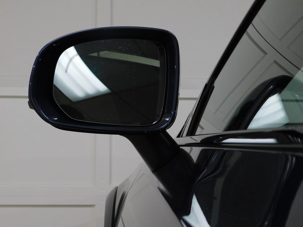 Used 2023 Volvo V90 B6 Cross Country Ultimate AWD/4WD image 19