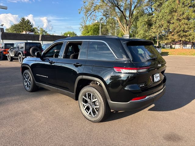New 2027 Jeep Grand Cherokee Laredo X AWD/4WD image 4