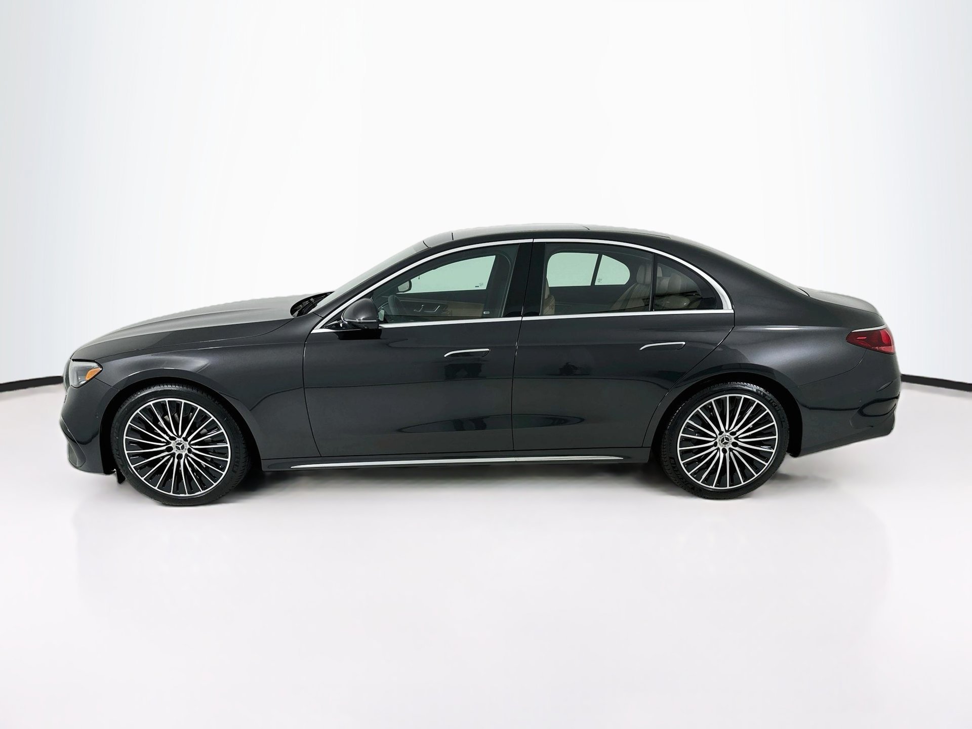 New 2027 Mercedes-Benz E 350 4MATIC Sedan image 5