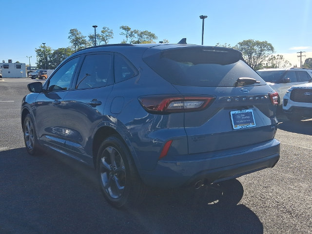 Certified 2023 Ford Escape ST-Line w/ Tech Pack #1 AWD/4WD image 4