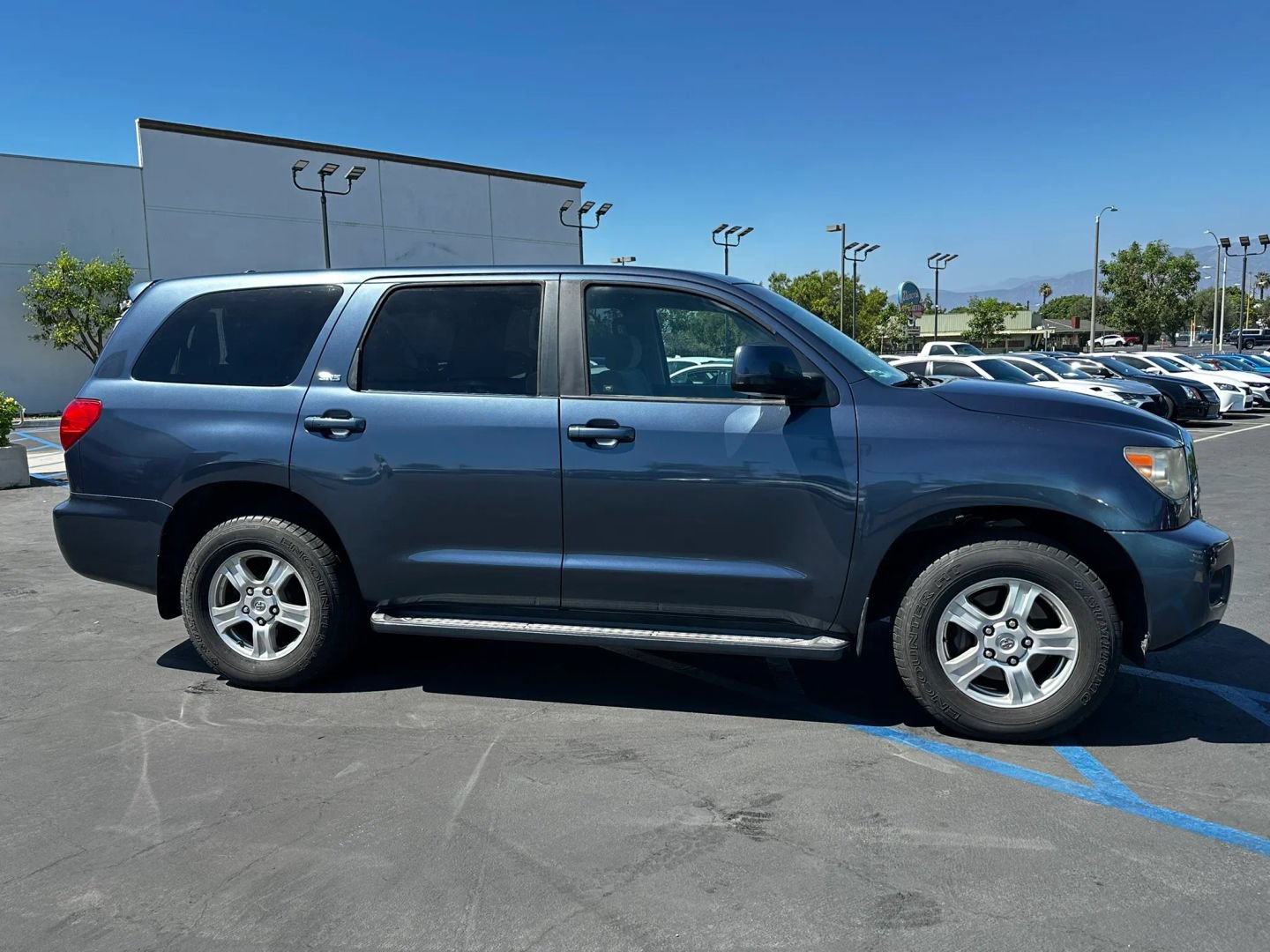 Used 2008 Toyota Sequoia SR5 RWD image 6