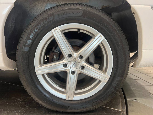 Used 2009 Lincoln Town Car Signature Limited image 34