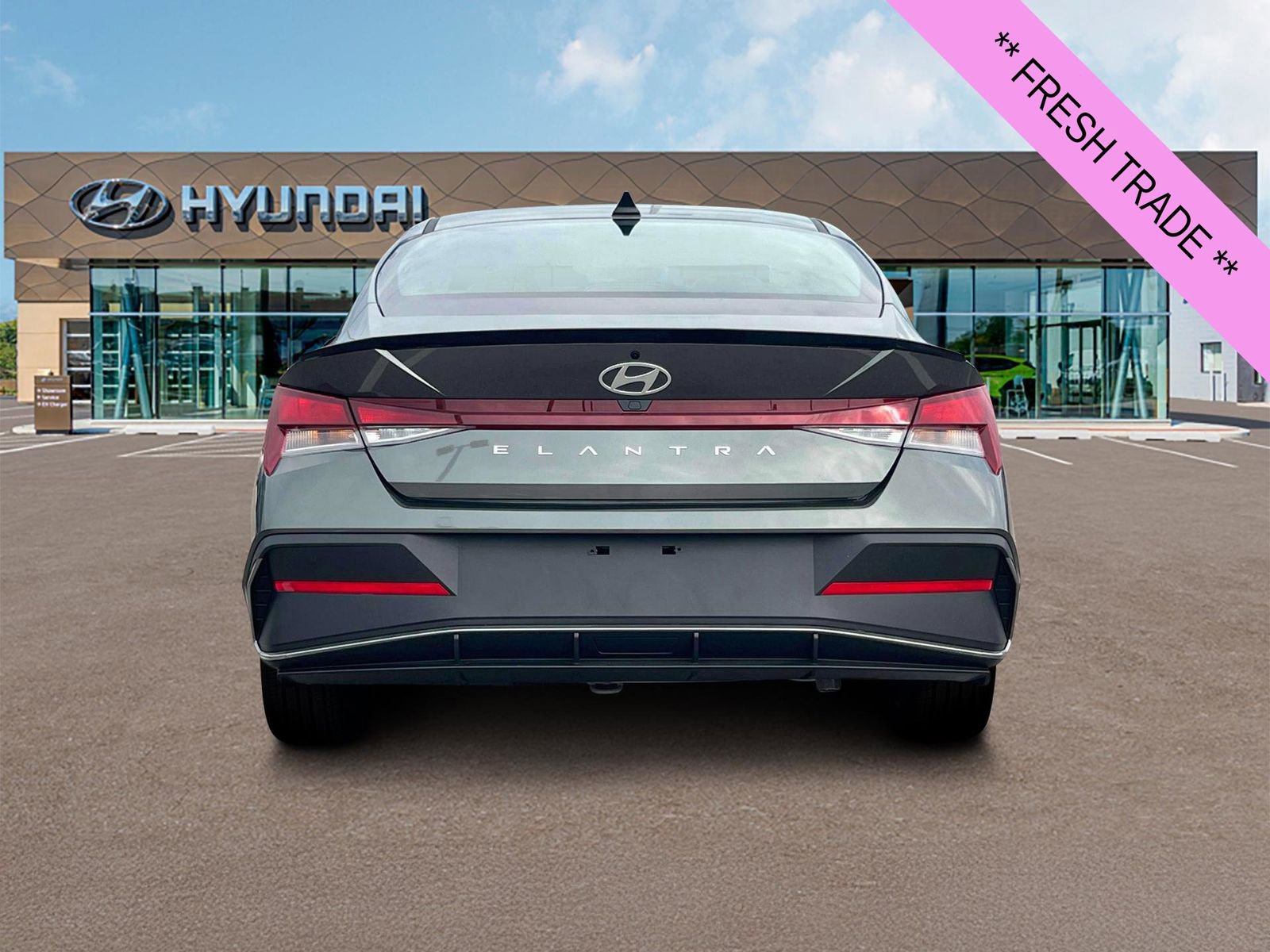 Used 2025 Hyundai Elantra Sport image 7