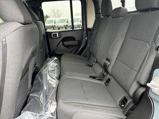 New 2026 Jeep Gladiator Sport AWD/4WD image 18