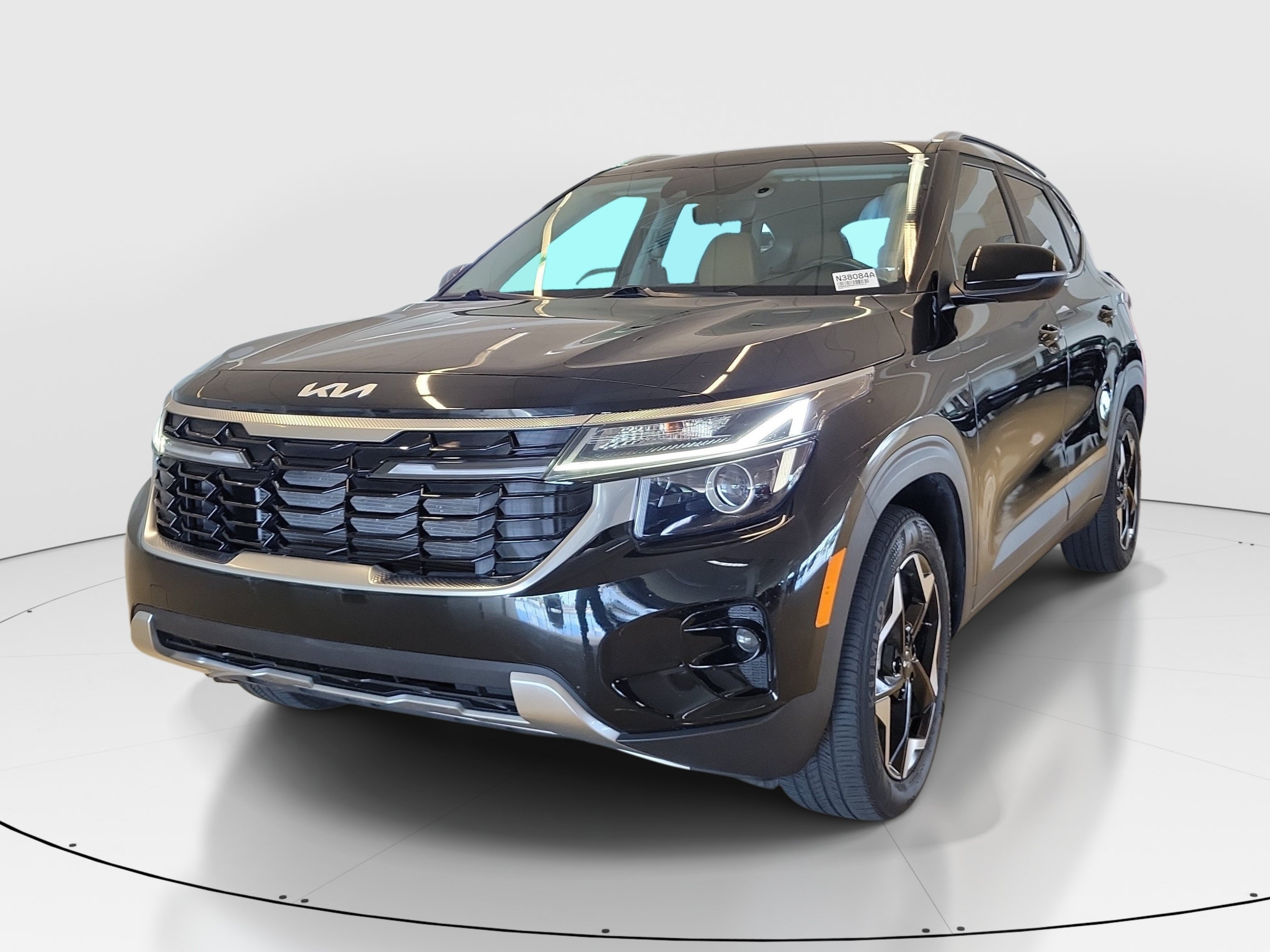 Used 2024 Kia Seltos EX FWD image 4