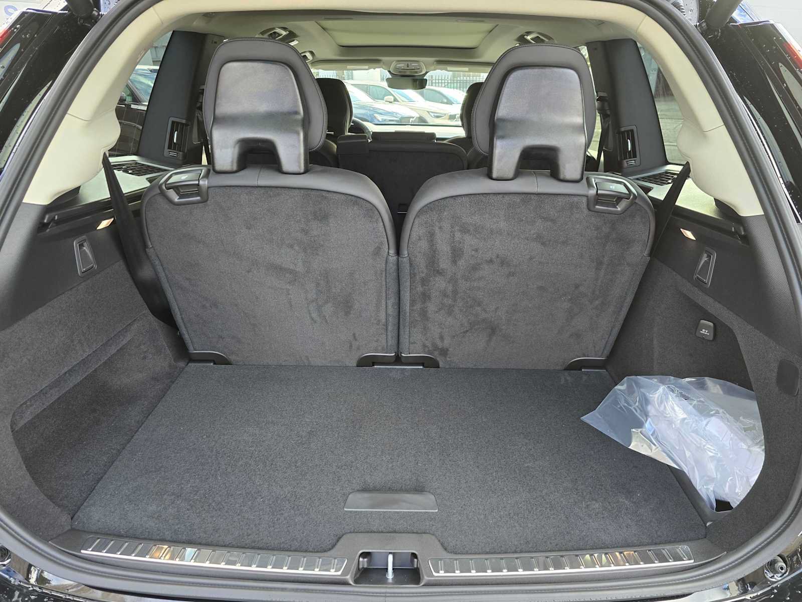New 2026 Volvo XC90 B5 Core AWD/4WD image 16