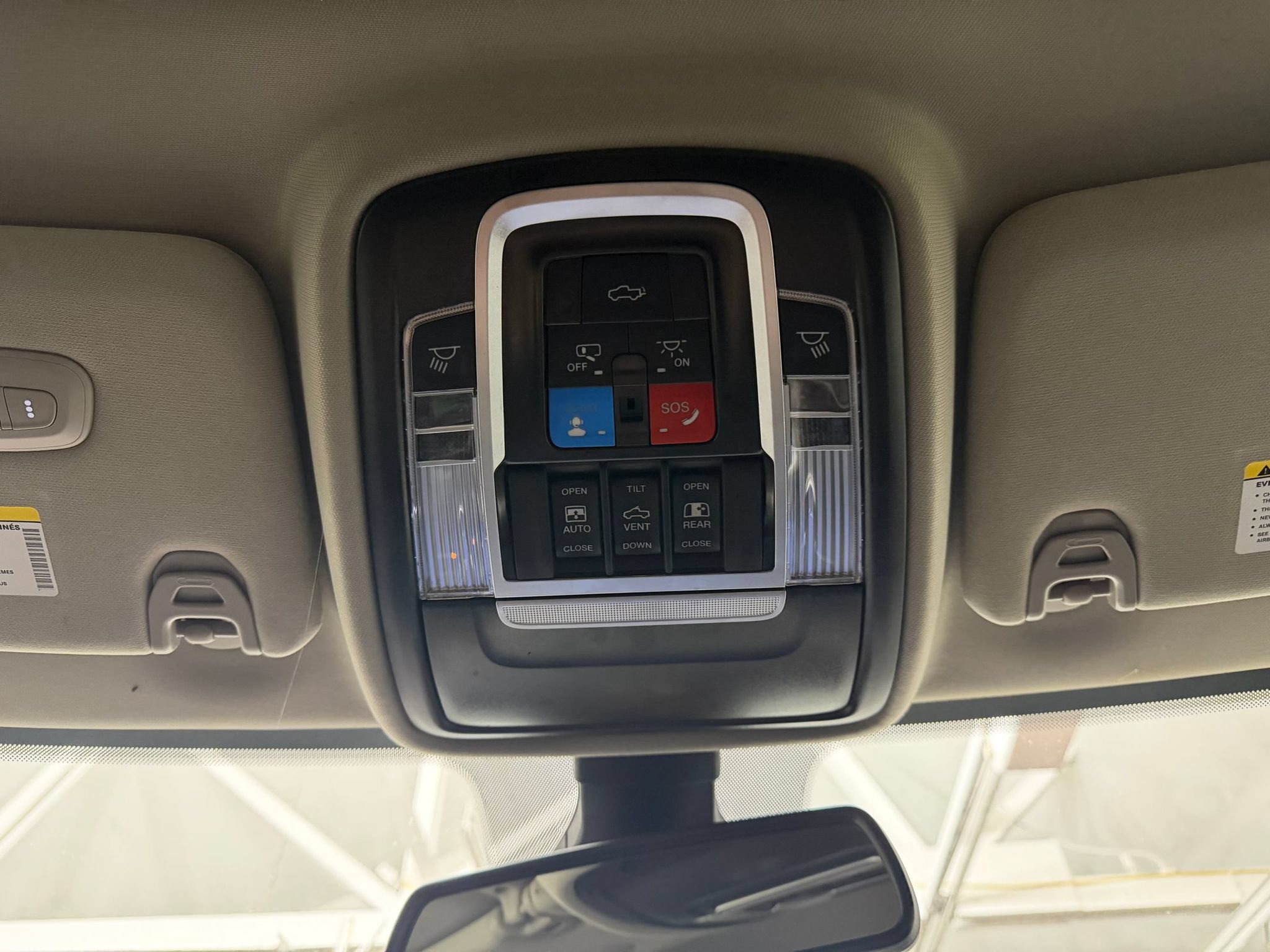 Used 2024 RAM 3500 Laramie AWD/4WD image 31
