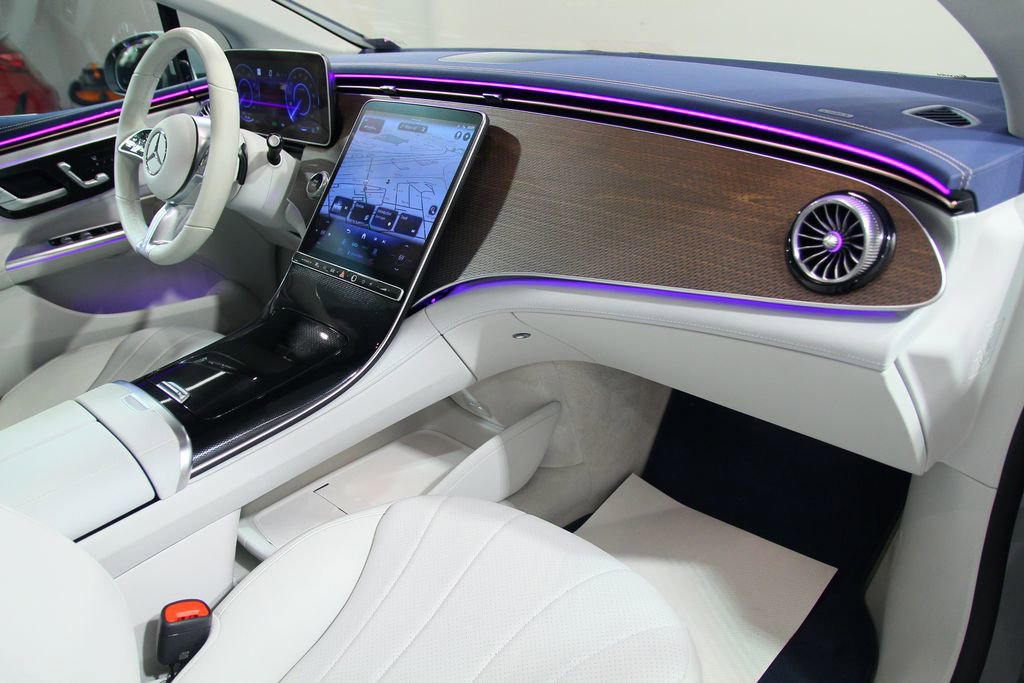 Used 2023 Mercedes-Benz EQE 350+ 4MATIC Sedan image 22