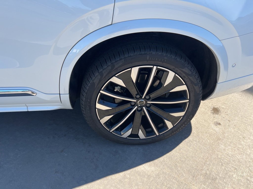 Certified 2025 Volvo XC90 B5 Plus image 10