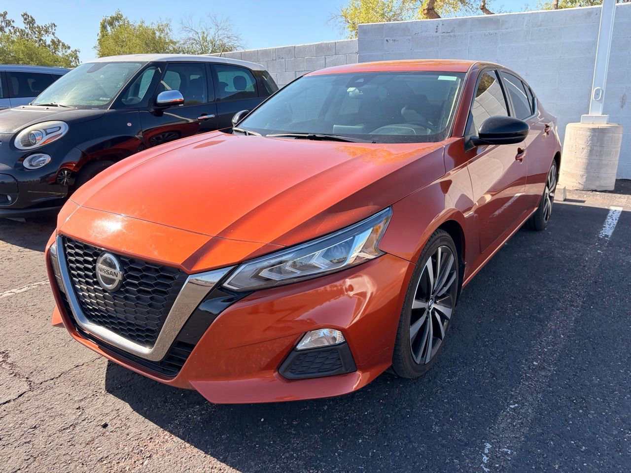 Used 2021 Nissan Altima 2.5 SR FWD image 2