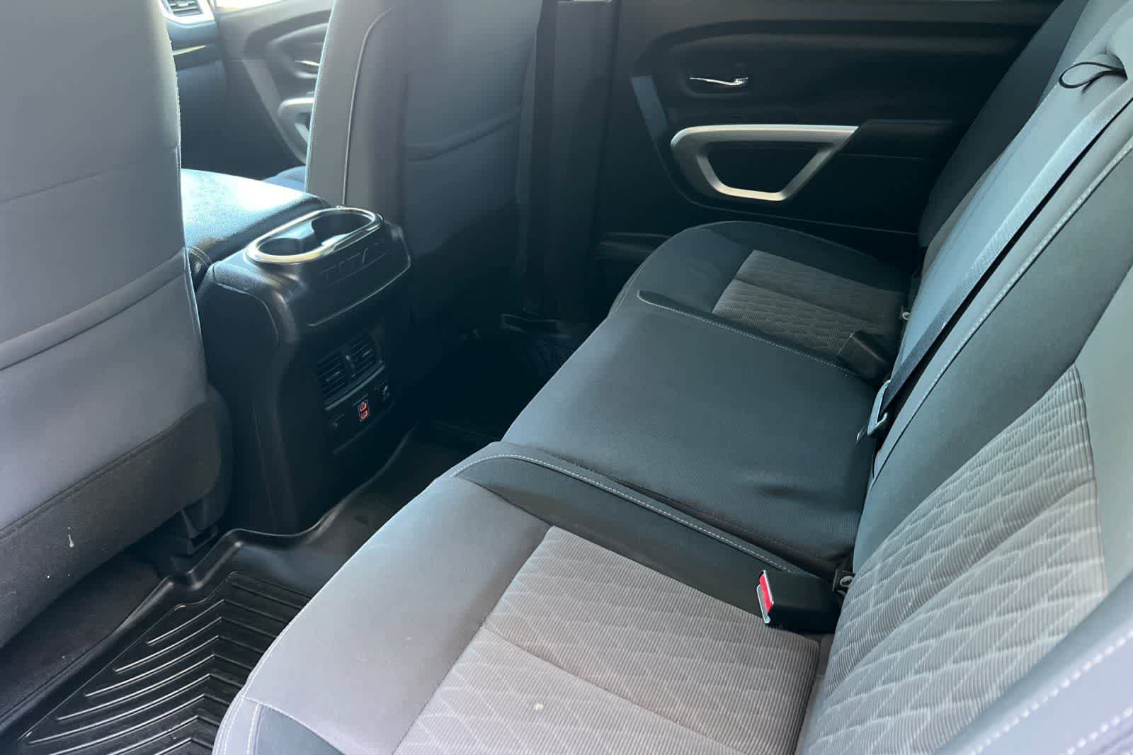 Certified 2021 Nissan Titan SV w/ SV Convenience Package image 5