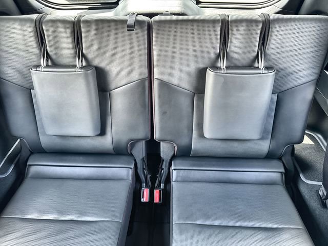 Used 2024 Lexus GX 550 w/ Cold Area Package image 32