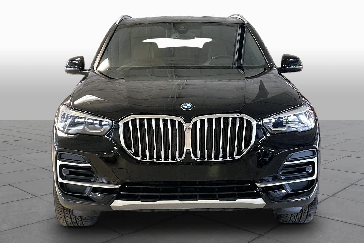 Used 2023 BMW X5 xDrive40i AWD/4WD image 3