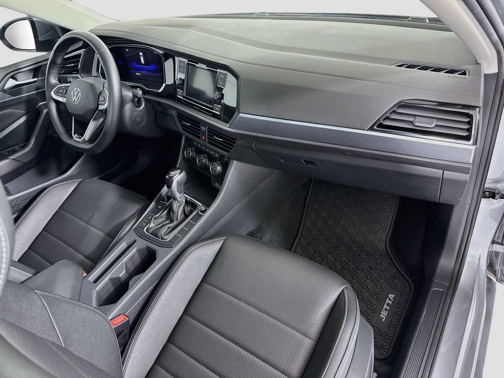 Used 2024 Volkswagen Jetta SE w/ Panoramic Sunroof Package FWD image 17