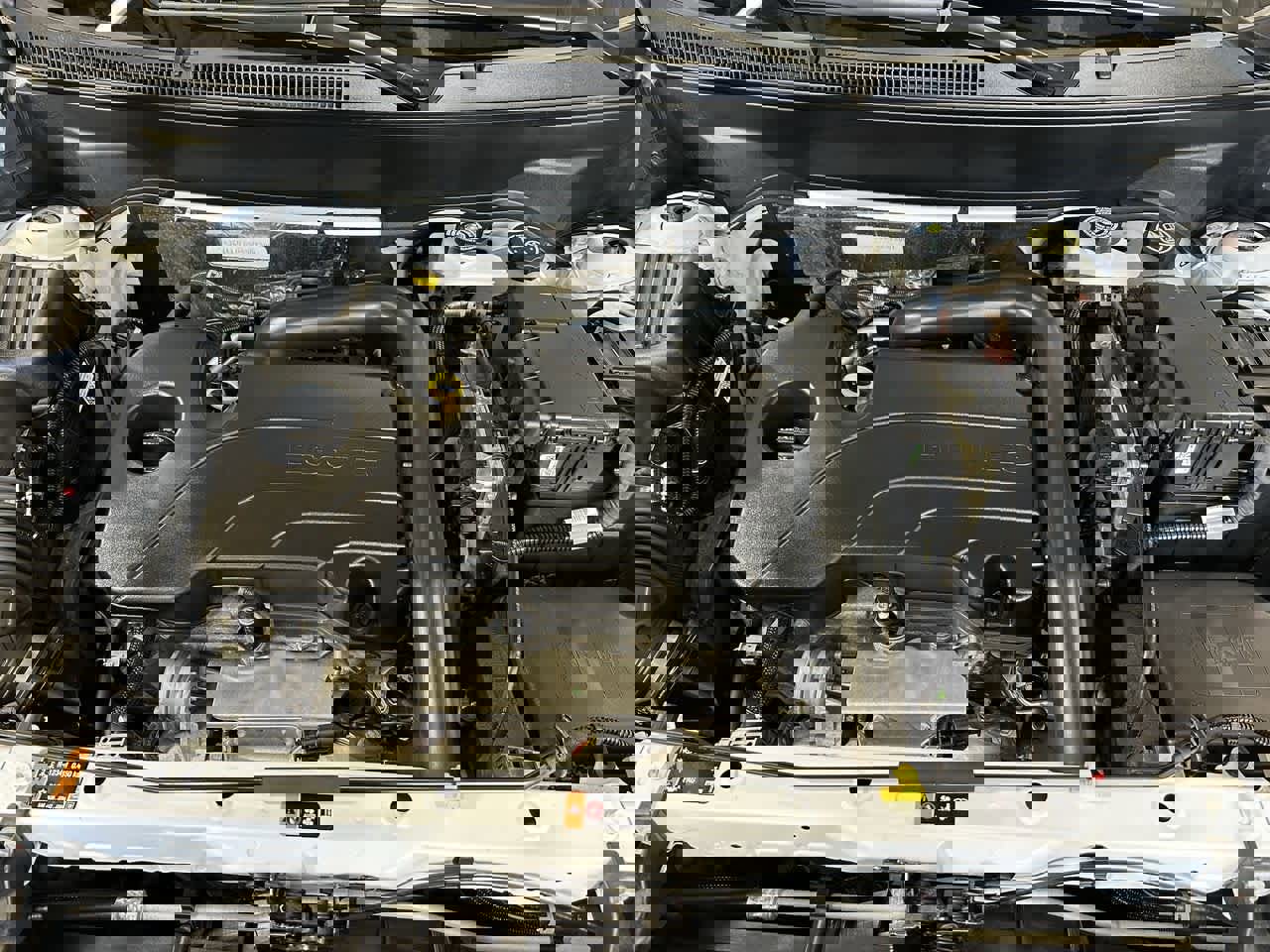 Used 2023 Chevrolet Equinox LT w/ LPO, Floor Liner Package image 9