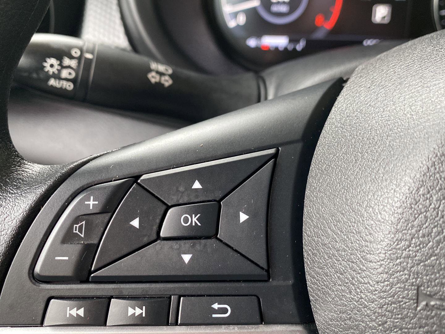 Certified 2023 Nissan Kicks SV FWD image 33