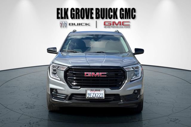 Used 2023 GMC Terrain SLT w/ Elevation Edition FWD image 9