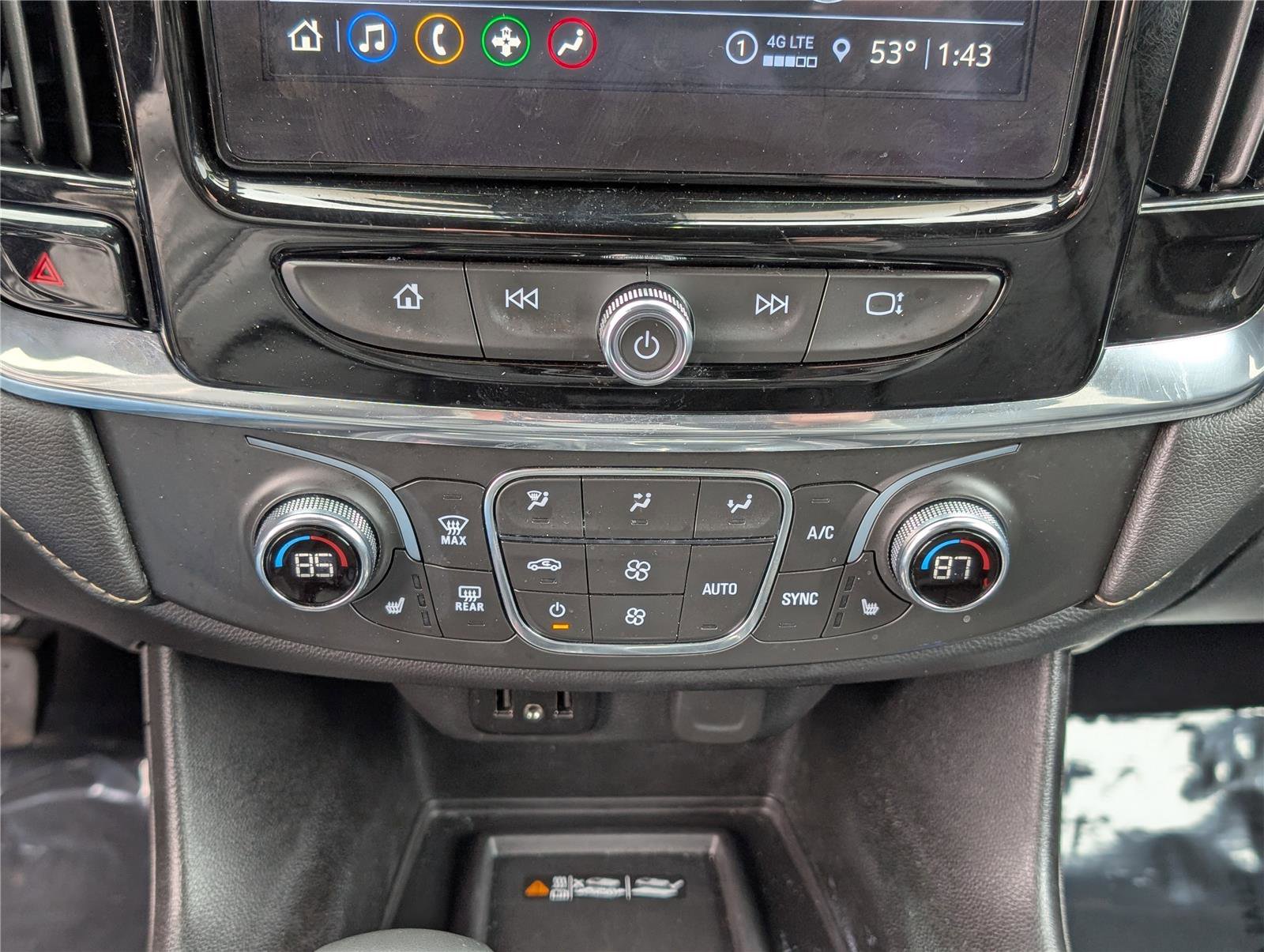 Used 2023 Chevrolet Traverse LT image 26