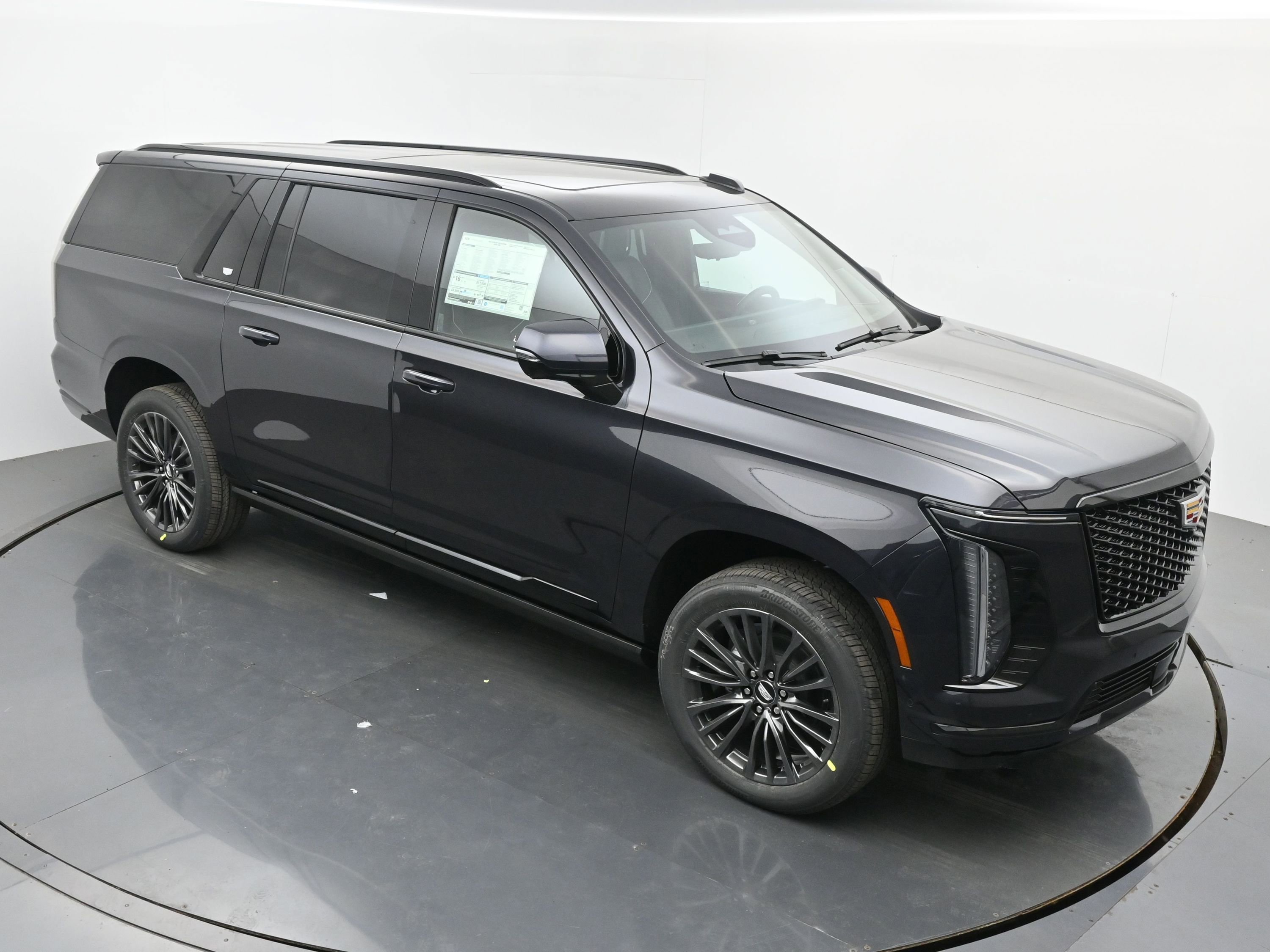 New 2026 Cadillac Escalade ESV Platinum Sport w/ LPO, Floor Liner Package AWD/4WD image 29