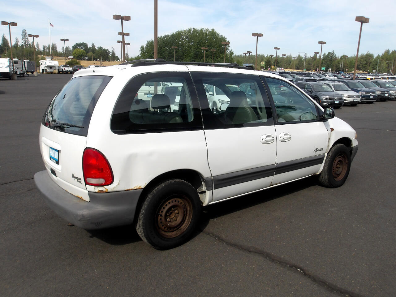 Used 1999 Plymouth Voyager image 5