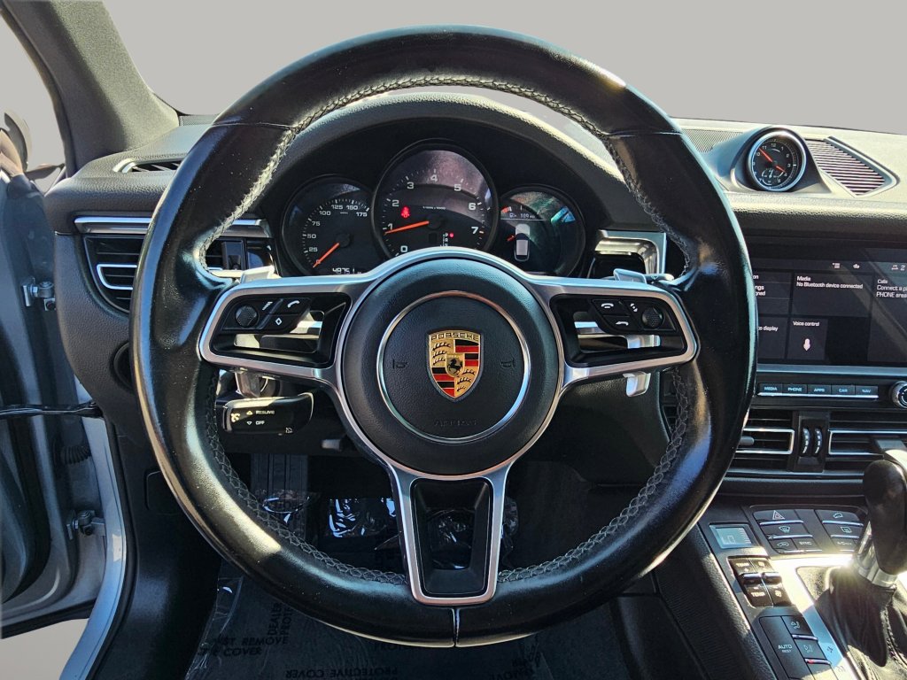 Used 2021 Porsche Macan w/ Premium Package image 6