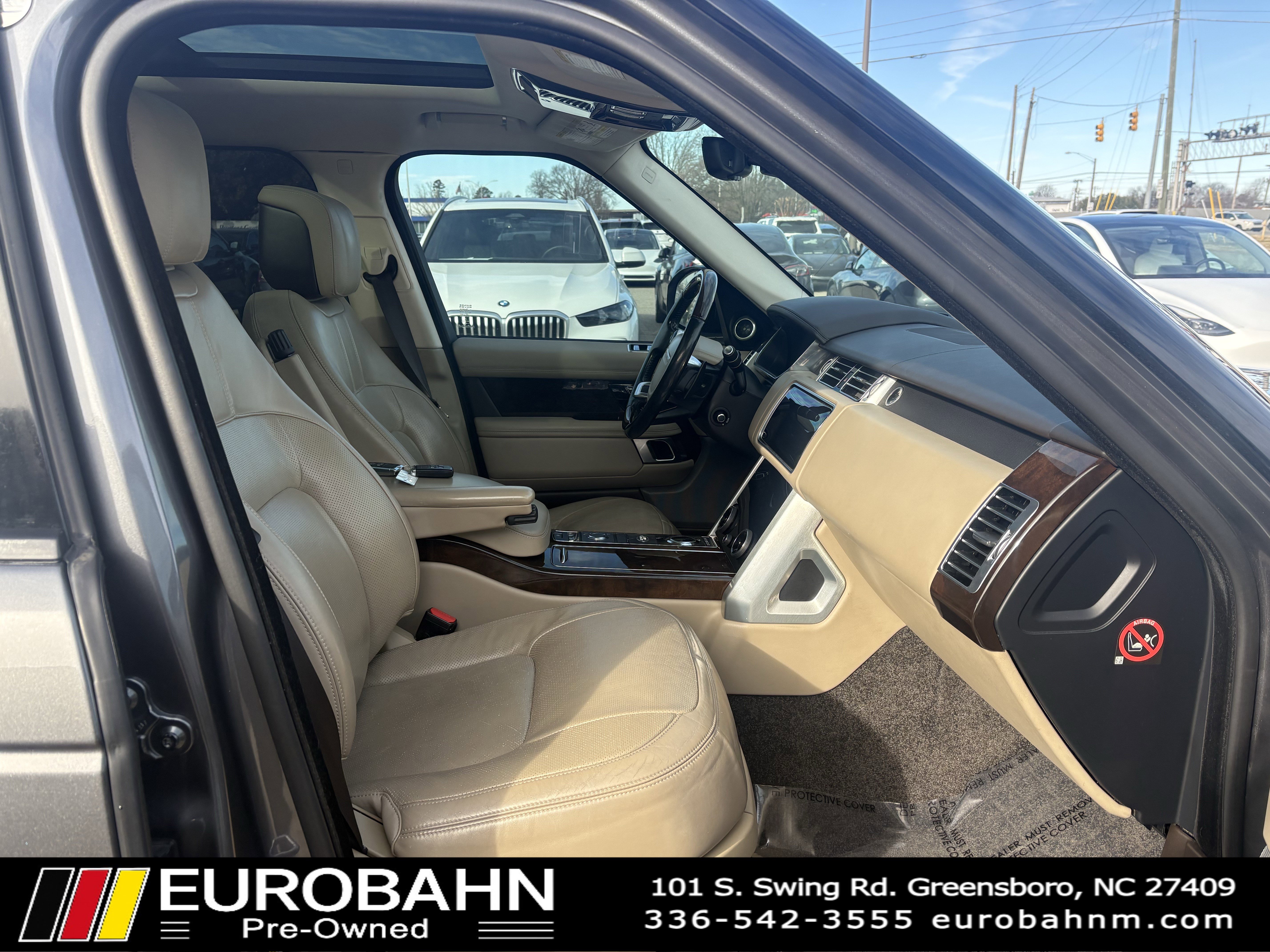 Used 2018 Land Rover Range Rover HSE image 15