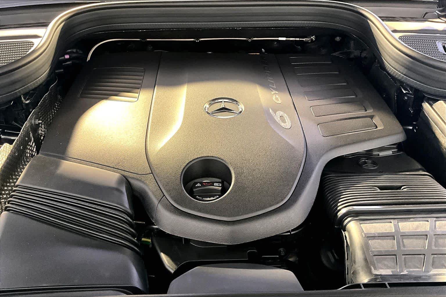 New 2026 Mercedes-Benz GLS 450 4MATIC image 14