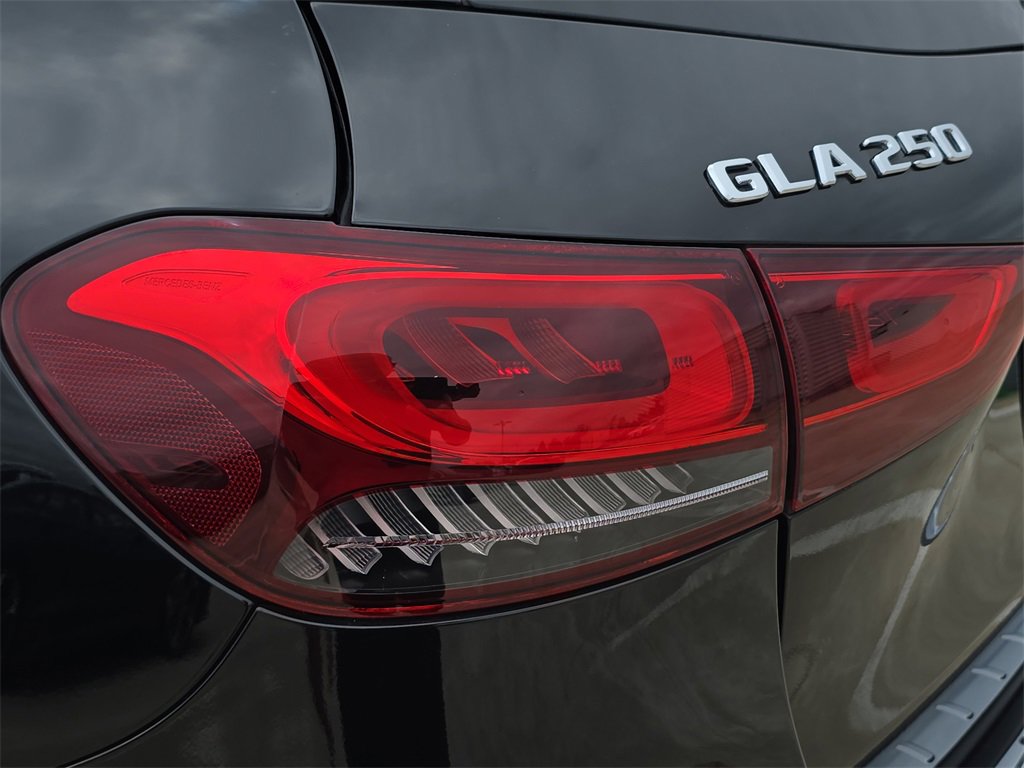 Used 2021 Mercedes-Benz GLA 250 4MATIC image 34