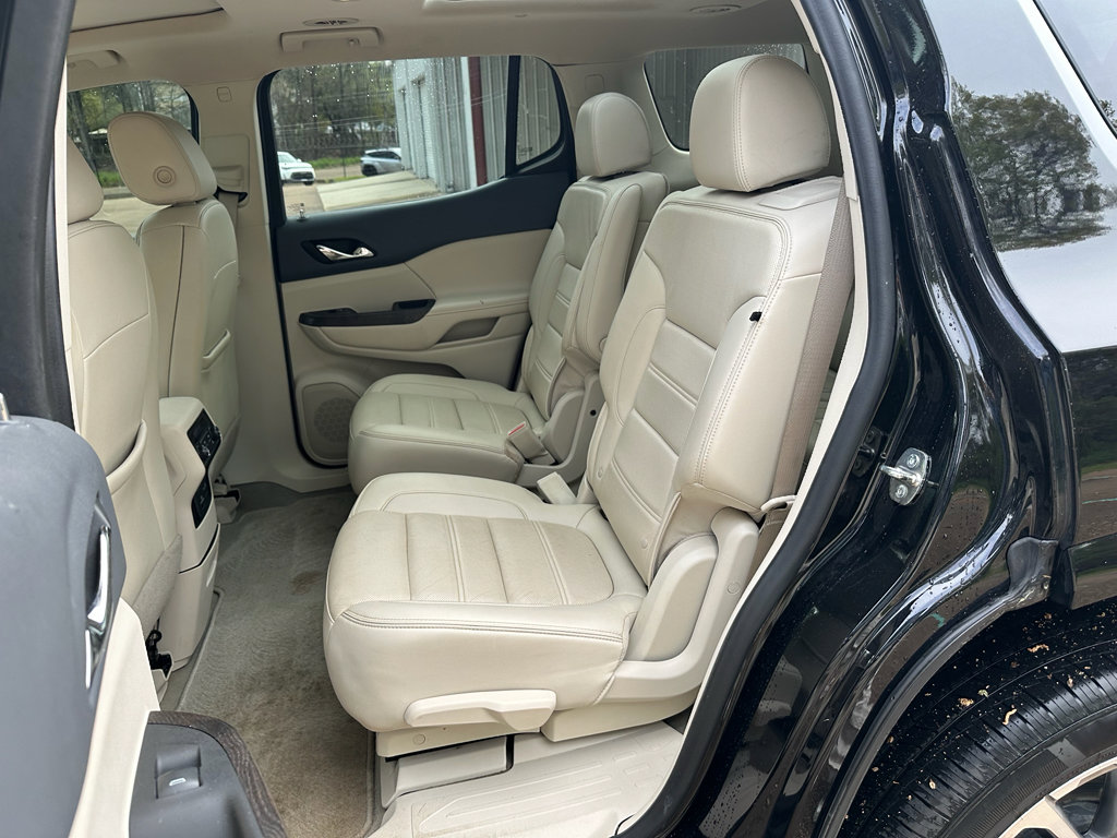 Used 2022 GMC Acadia Denali w/ Denali Ultimate Package image 9