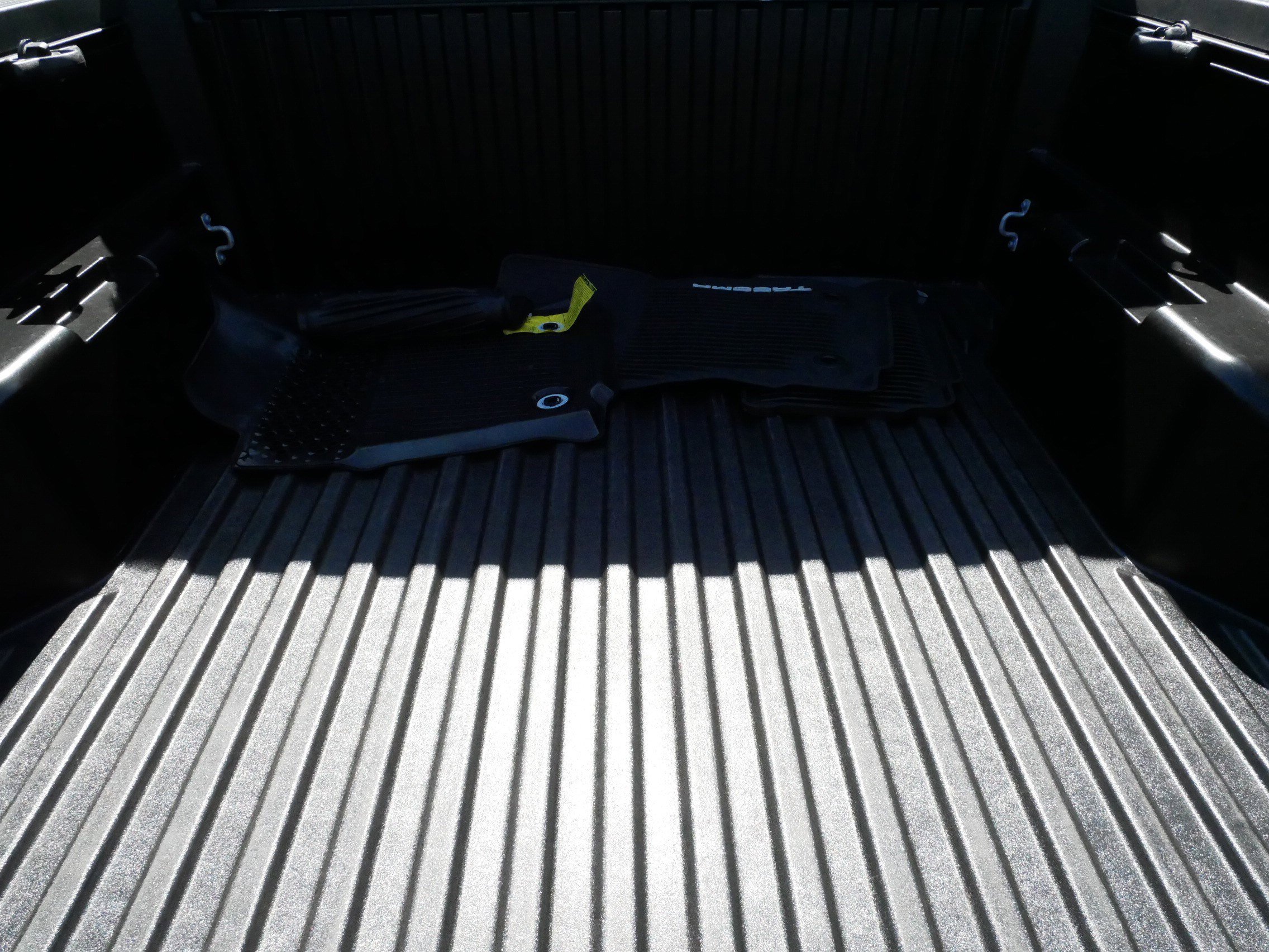 Certified 2024 Toyota Tacoma SR5 AWD/4WD image 18