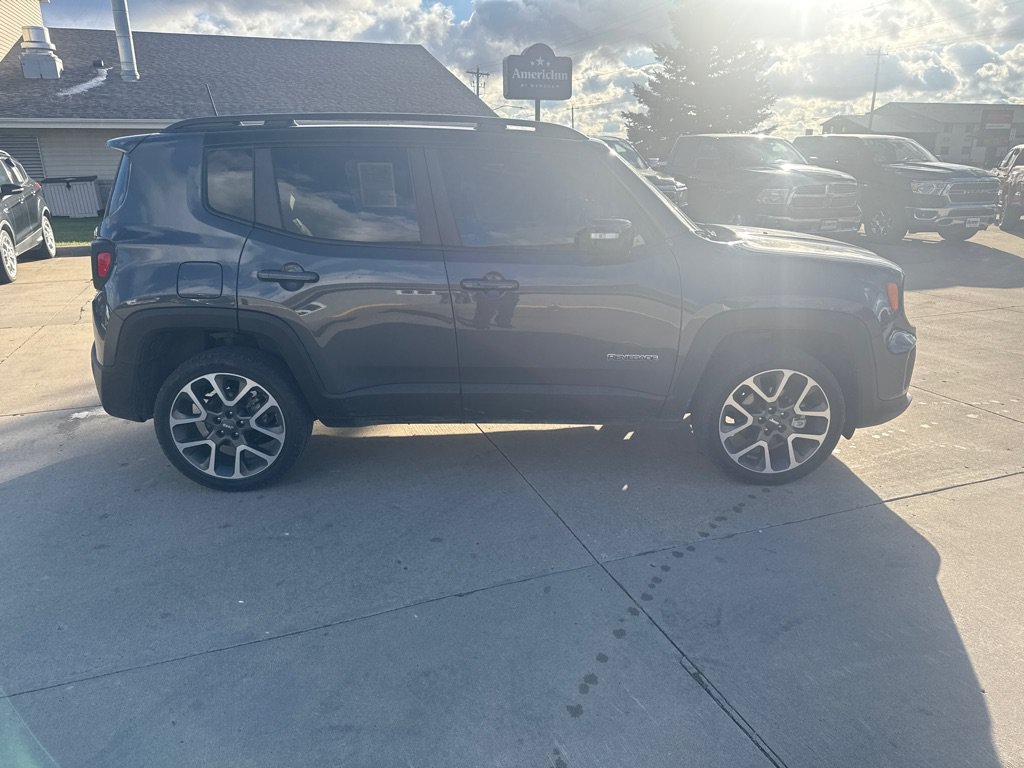 Used 2022 Jeep Renegade Limited w/ Sun, Sound & Wheels Group AWD/4WD image 6