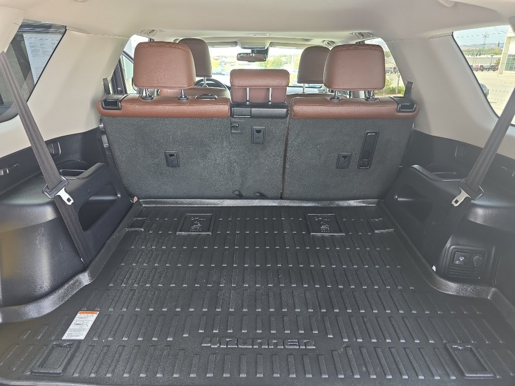 Used 2022 Toyota 4Runner Limited AWD/4WD image 18