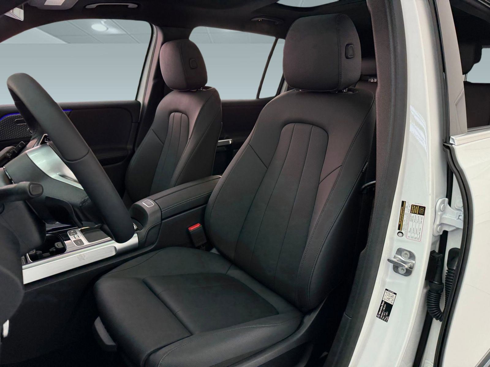 New 2026 Mercedes-Benz GLB 250 image 4