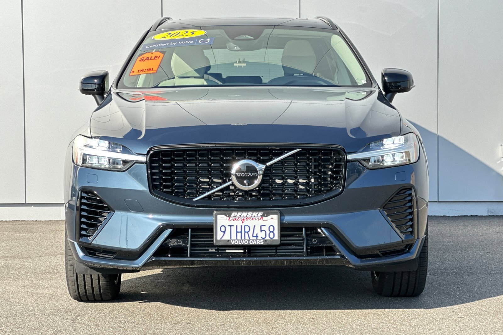 Certified 2025 Volvo XC60 T8 Plus w/ Protection Package Premier image 8