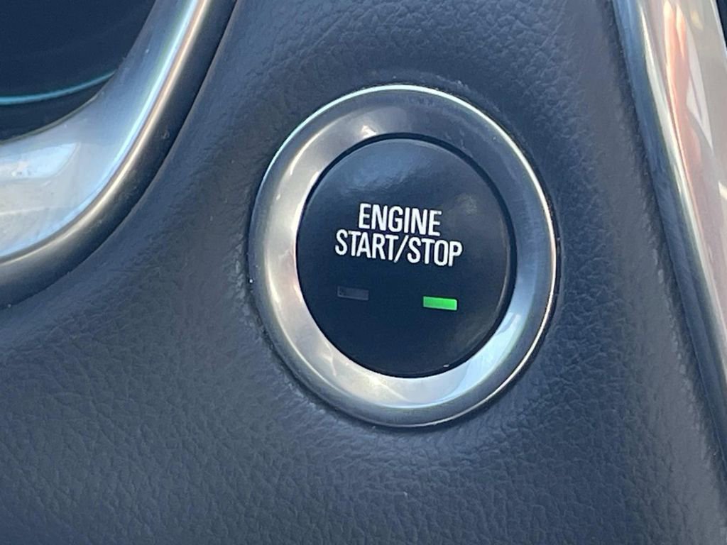 Used 2018 Chevrolet Traverse LT image 28