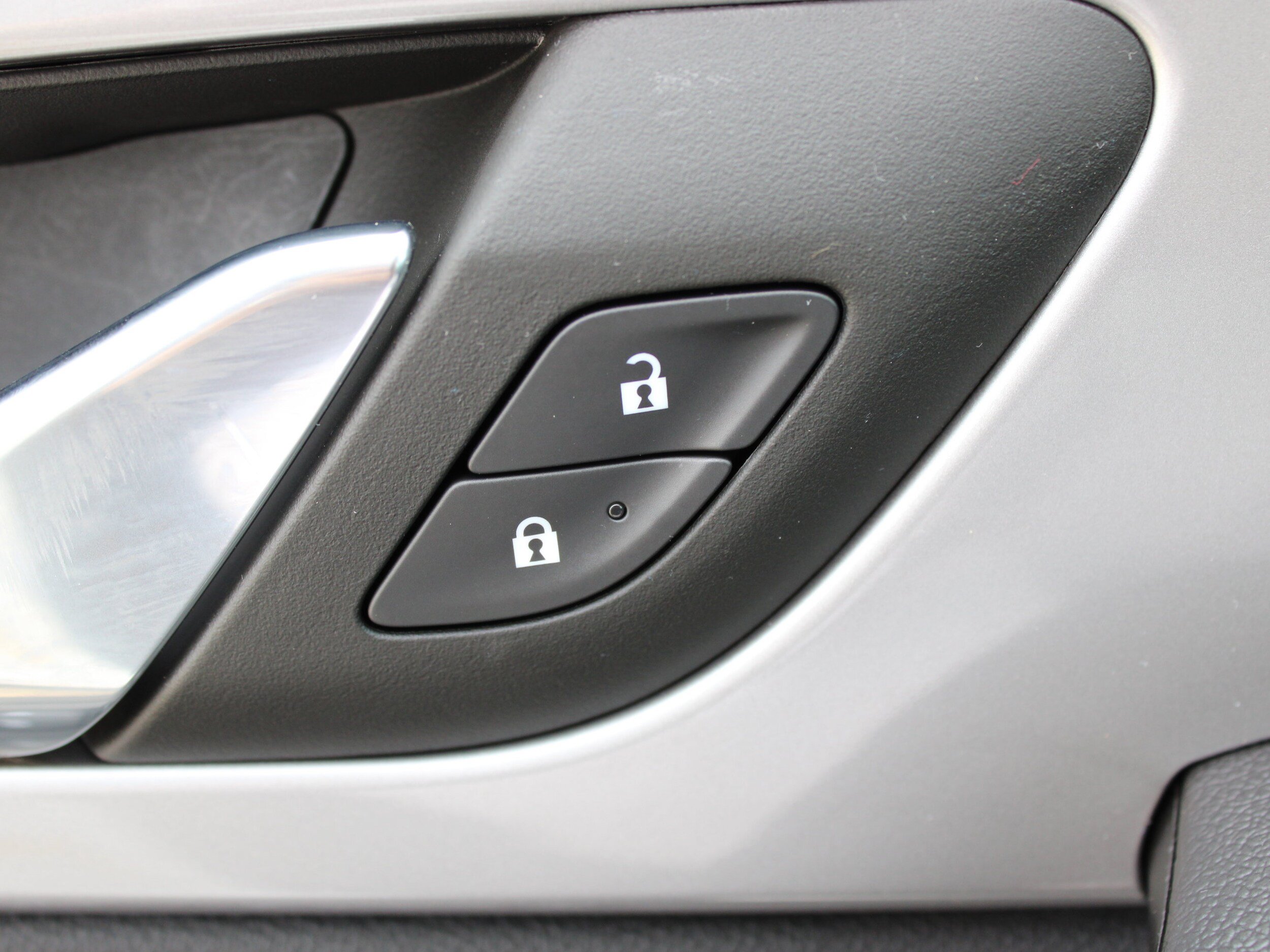 Used 2024 Chevrolet Blazer LT w/ Convenience Package FWD image 28