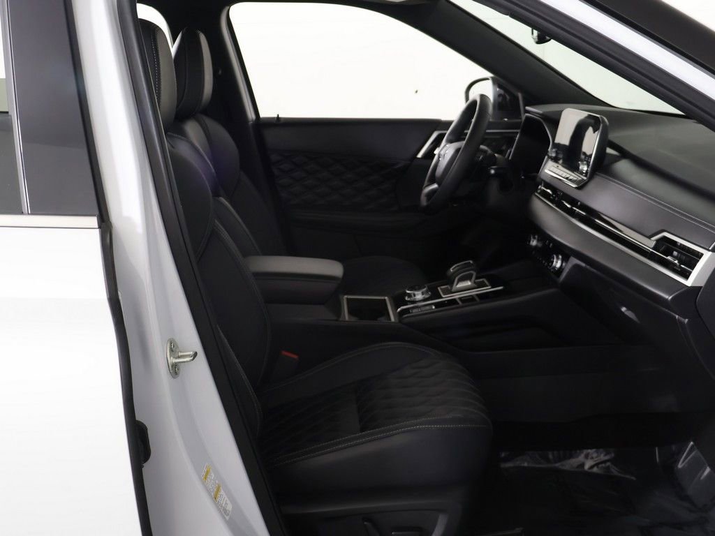 Used 2023 Mitsubishi Outlander SEL Black Edition AWD/4WD image 30