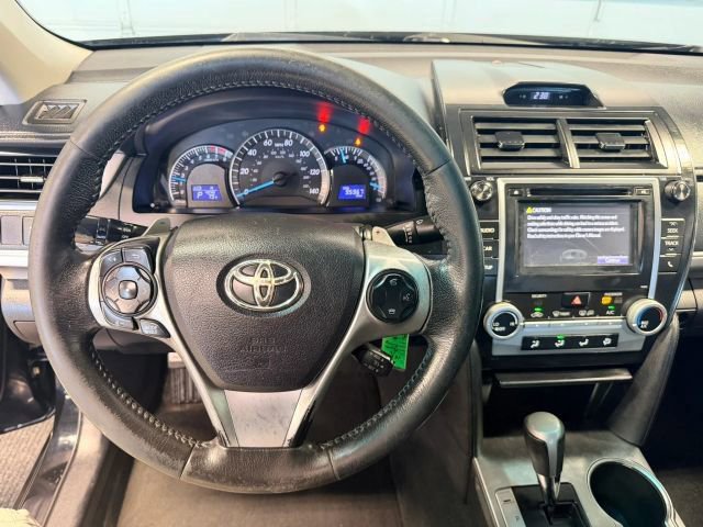 Used 2014 Toyota Camry SE FWD image 8