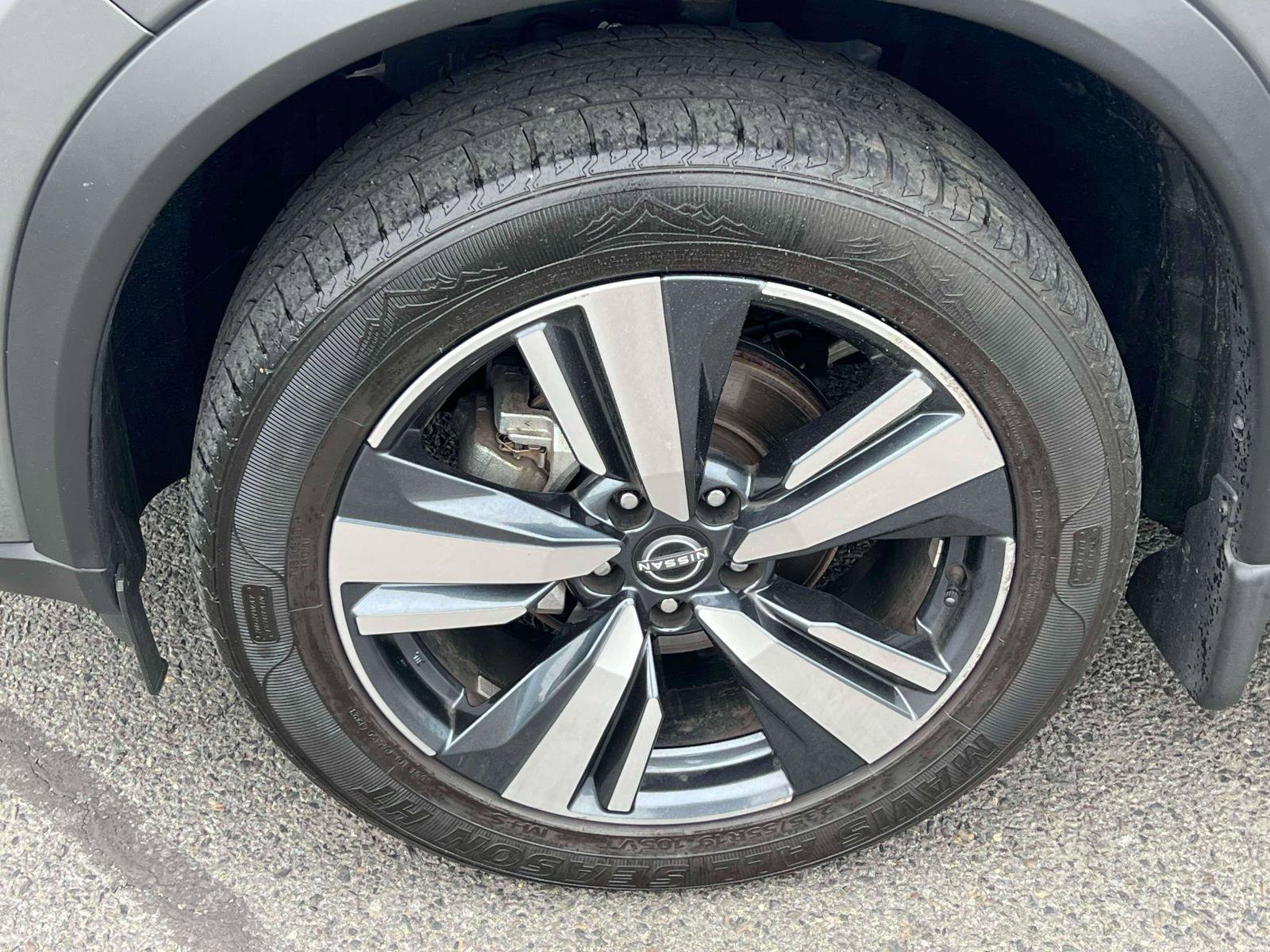 Used 2023 Nissan Rogue SL AWD/4WD image 6