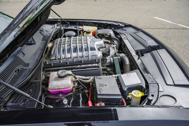 Used 2016 Dodge Challenger SRT Hellcat image 21