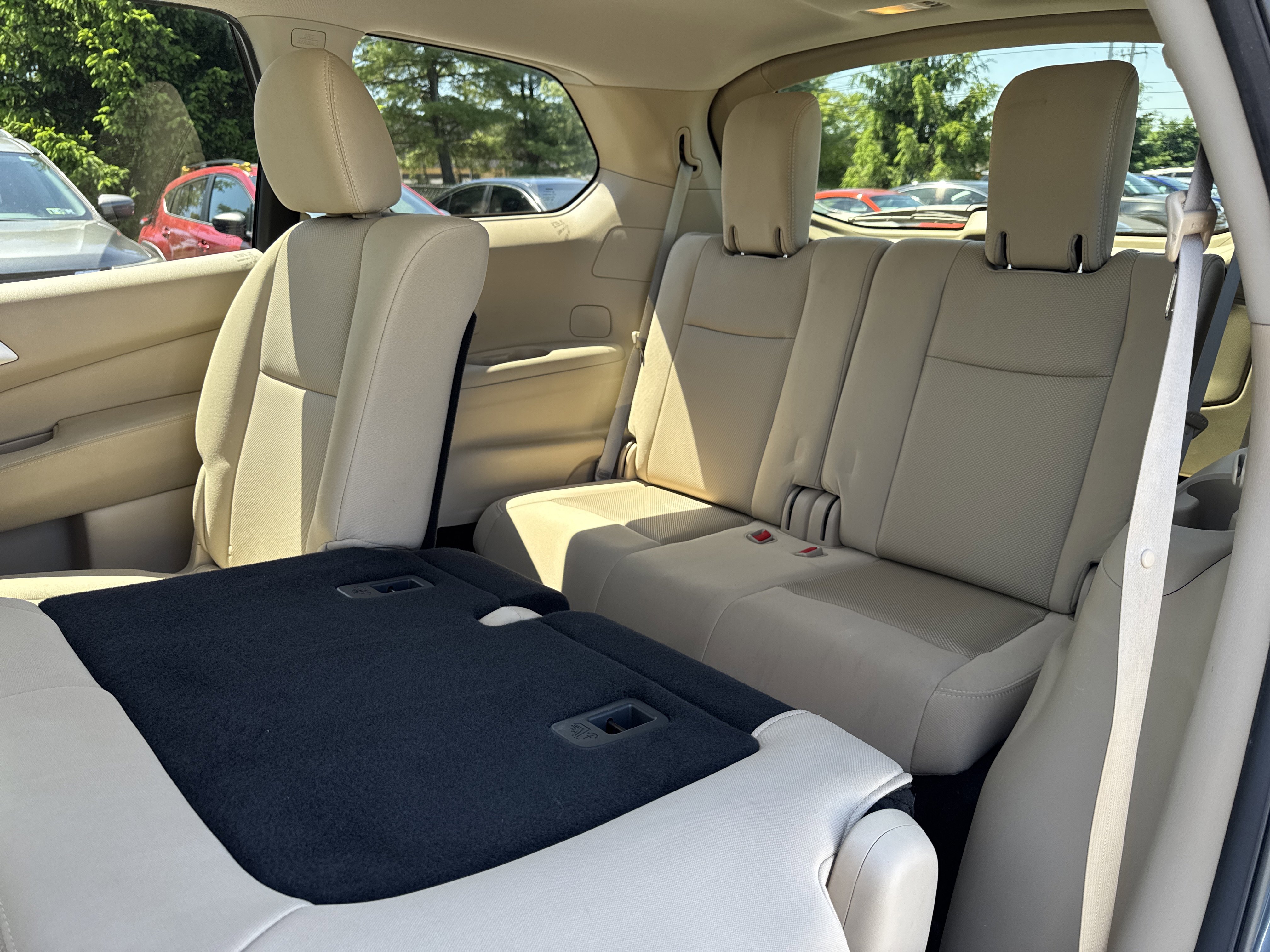Used 2017 Nissan Pathfinder SV AWD/4WD image 23