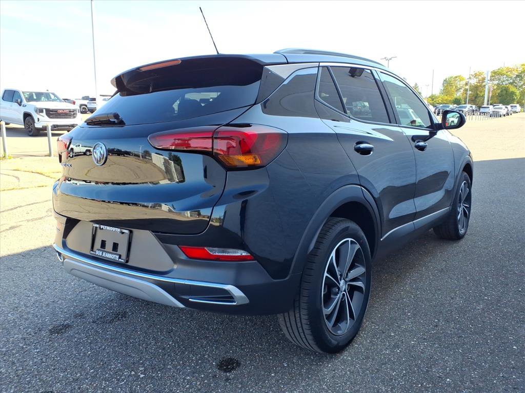 Certified 2022 Buick Encore GX Essence image 6