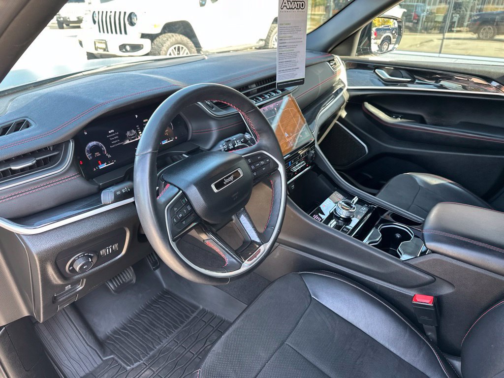 Used 2022 Jeep Grand Cherokee Trailhawk w/ ADV Protech Group II AWD/4WD image 27