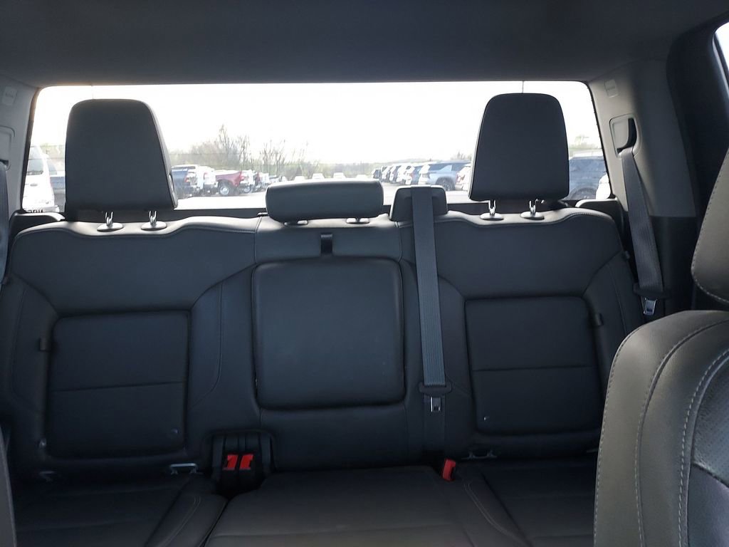 Used 2022 GMC Sierra 1500 SLT AWD/4WD image 13