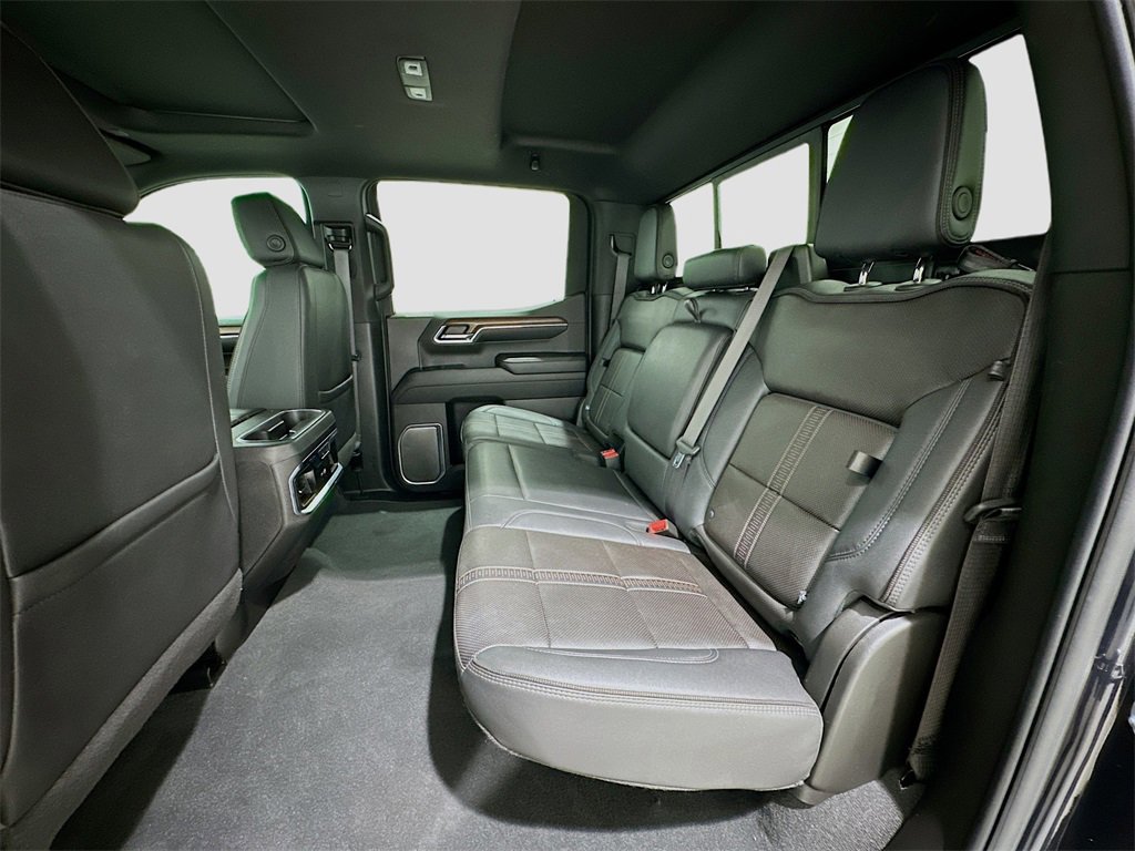 Used 2024 Chevrolet Silverado 1500 High Country w/ Technology Package image 26