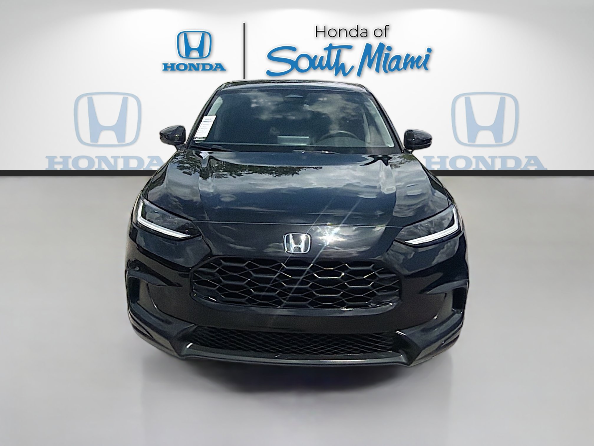 Used 2024 Honda HR-V LX image 2